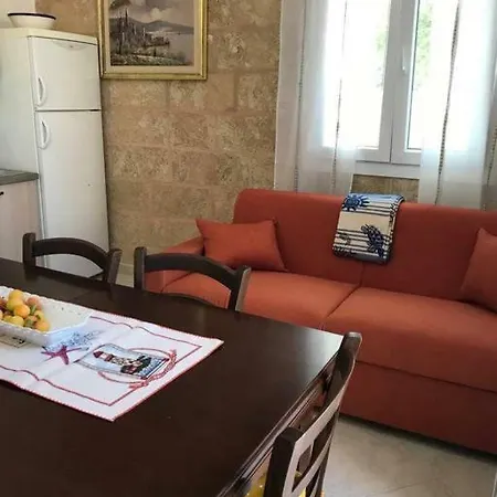 Holiday home Bilocale Vanessa *